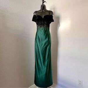 Vintage 80s emerald green evening gown ⚜️